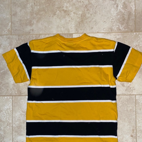 Obey Propaganda Tshirt - Picture 2 of 2